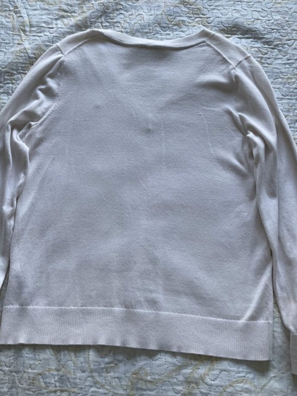 Tommy Hilfiger White Fine Knit V-Neck Sweater - Picture 2 of 5